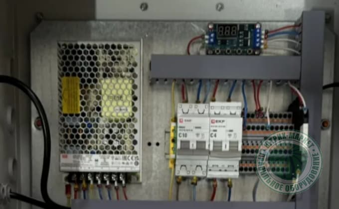Шкаф управления ОУ-1(2), вид изнутри 